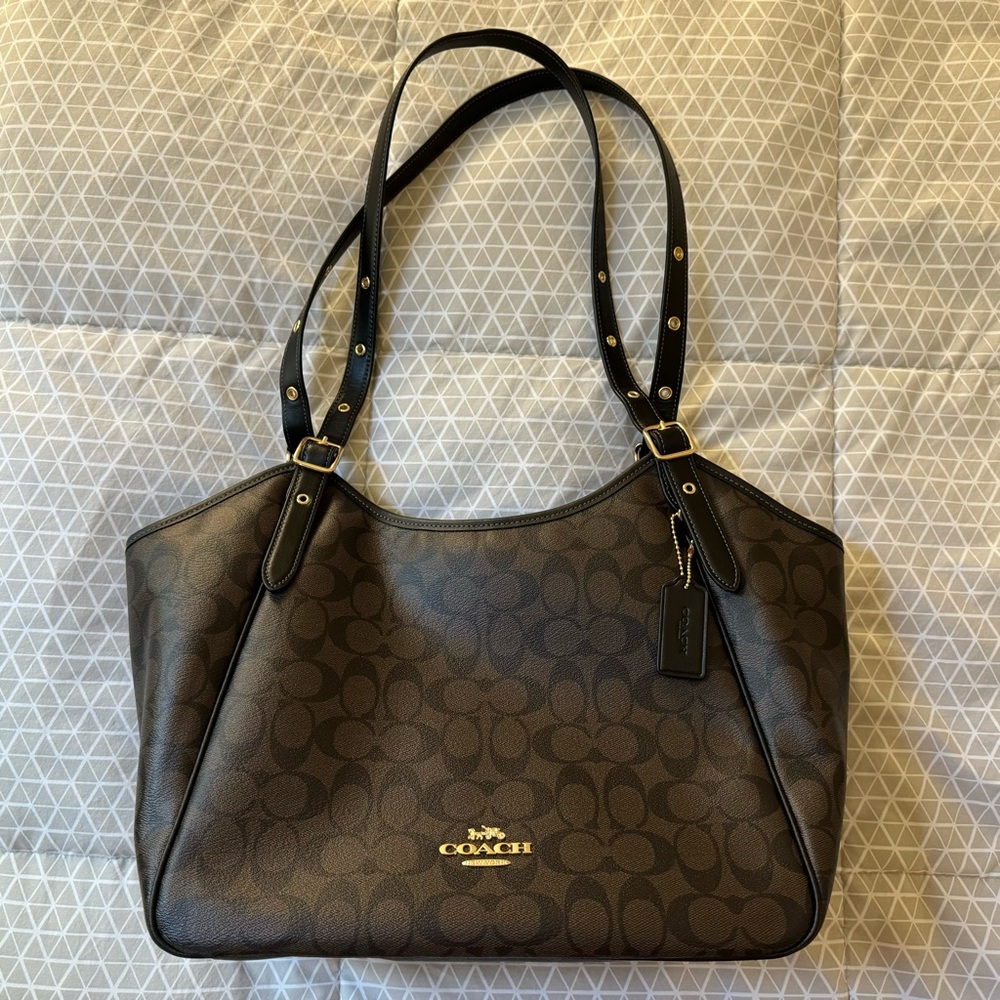 Coach Meadow Shoulder Bag in Signature Canvas - Brown